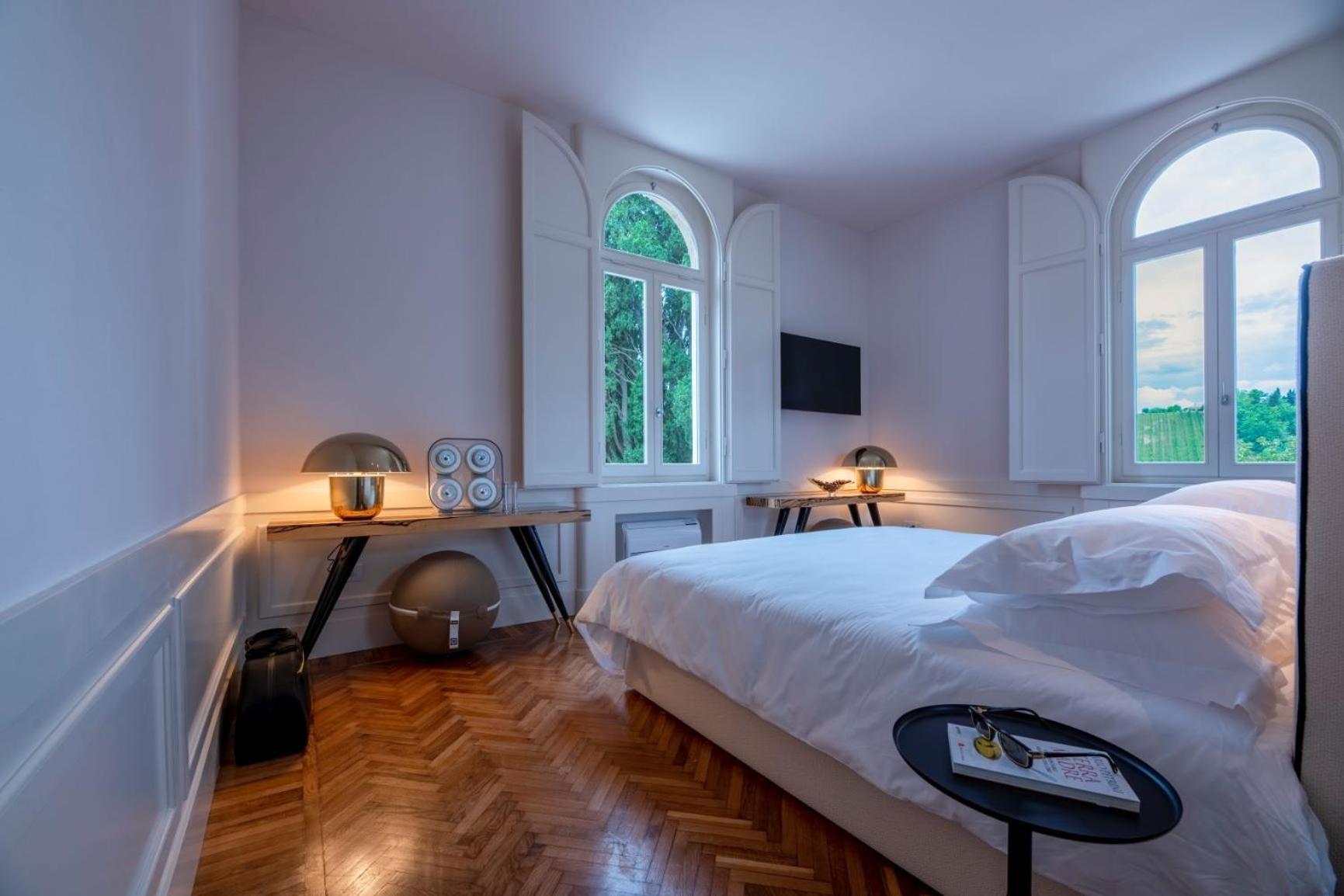 Boutique Hotel Villa Monty Banks Cesena Rum bild