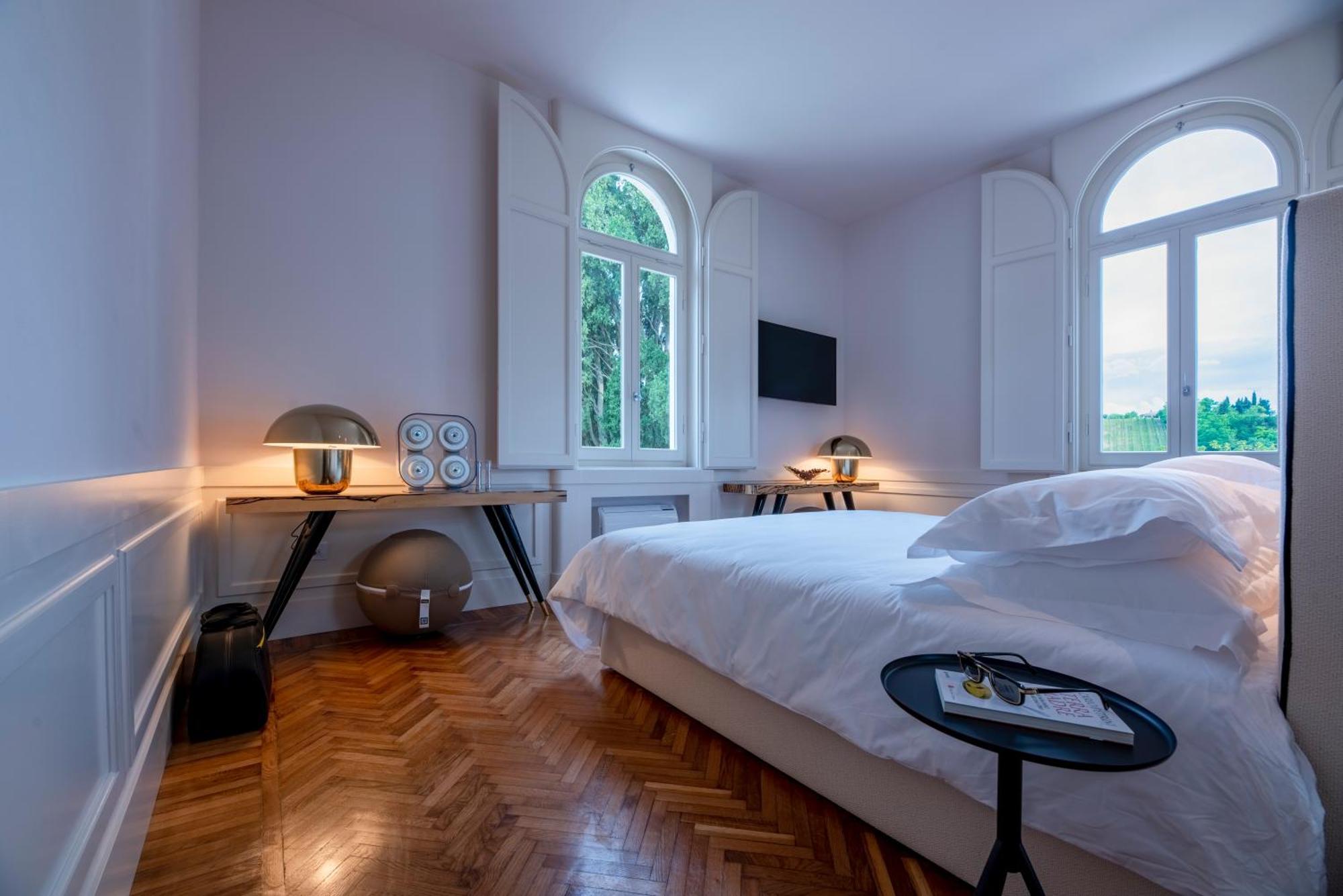 Boutique Hotel Villa Monty Banks Cesena Exteriör bild