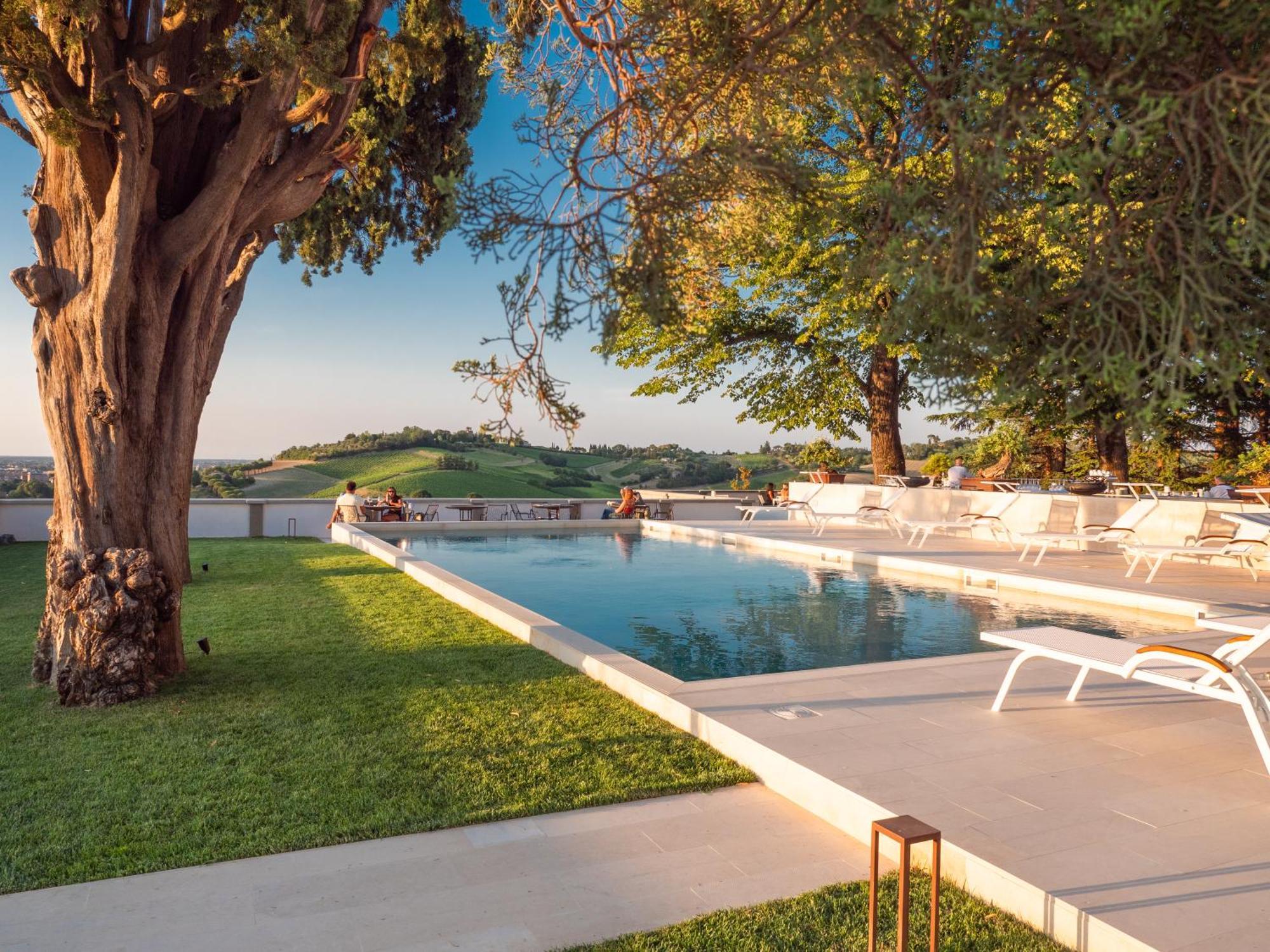 Boutique Hotel Villa Monty Banks Cesena Exteriör bild