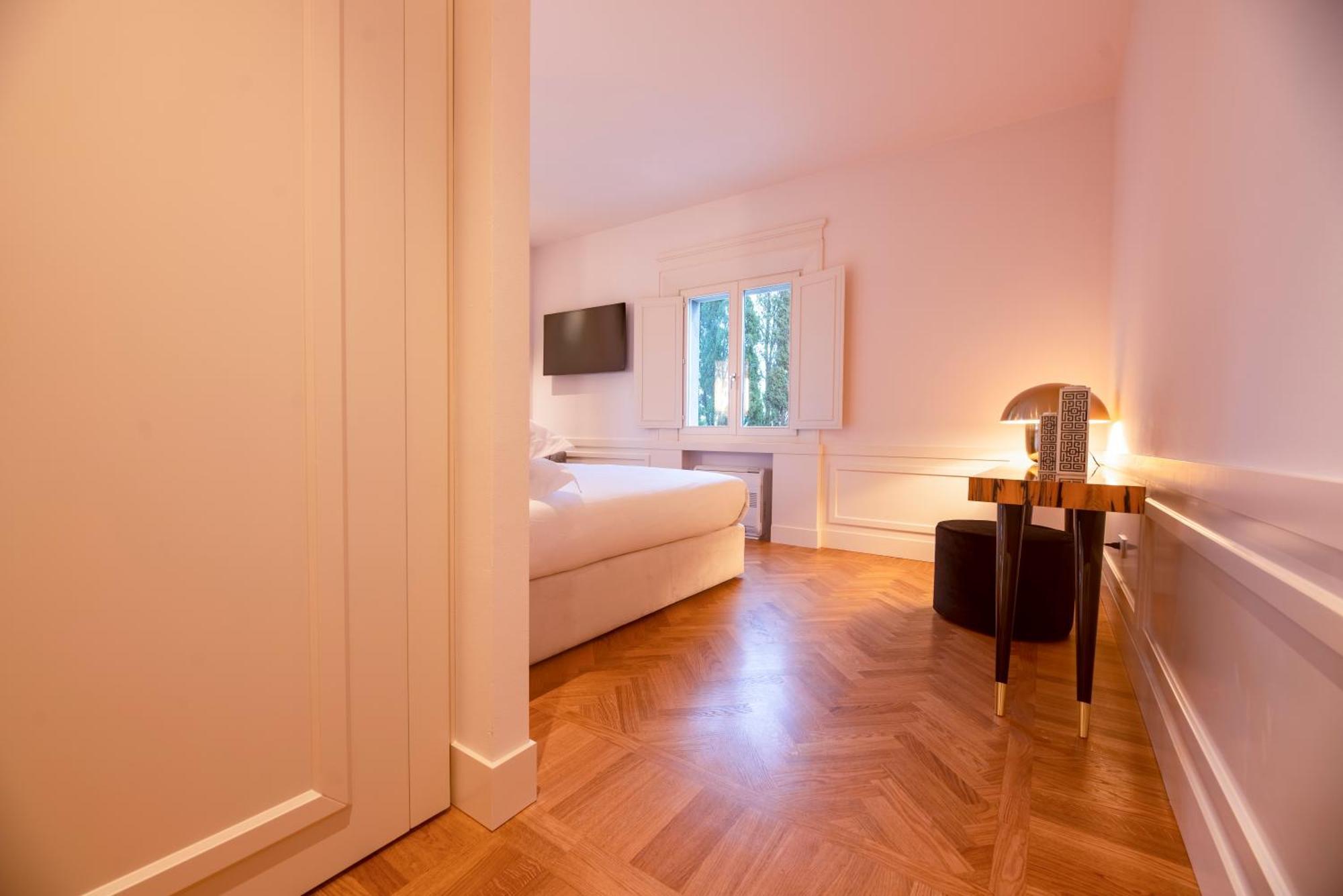 Boutique Hotel Villa Monty Banks Cesena Exteriör bild