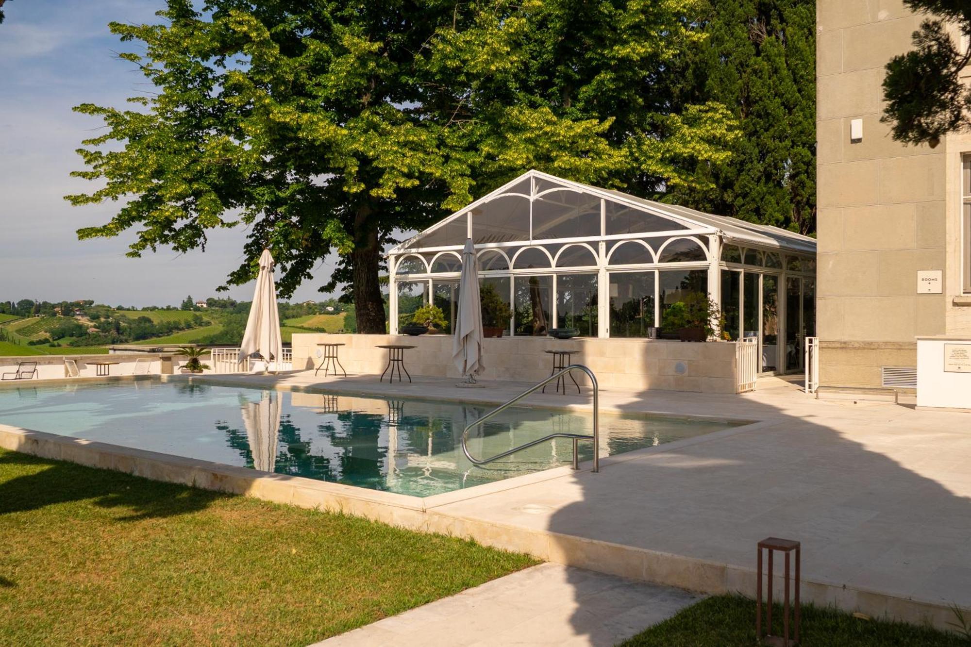 Boutique Hotel Villa Monty Banks Cesena Exteriör bild